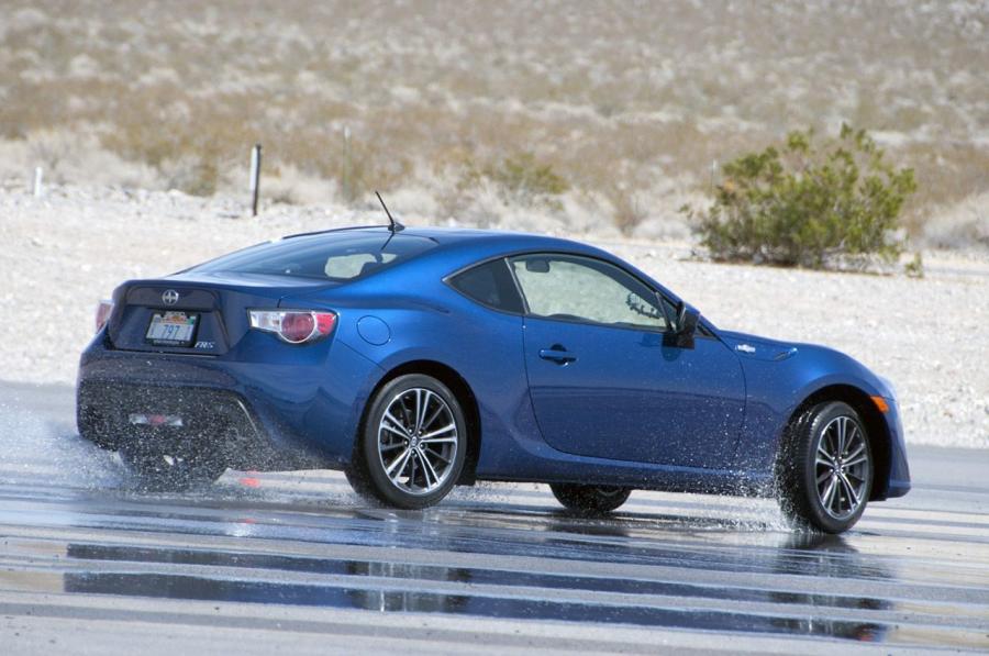  Scion FR-S 2013 года  (фото 24 из 192)